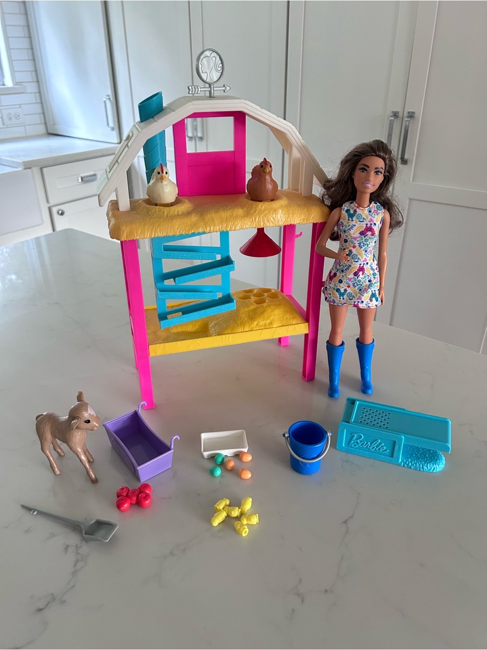 Barbie Hatch & Gather Egg Farm Playset with Chicken Coop and Accessories Partial